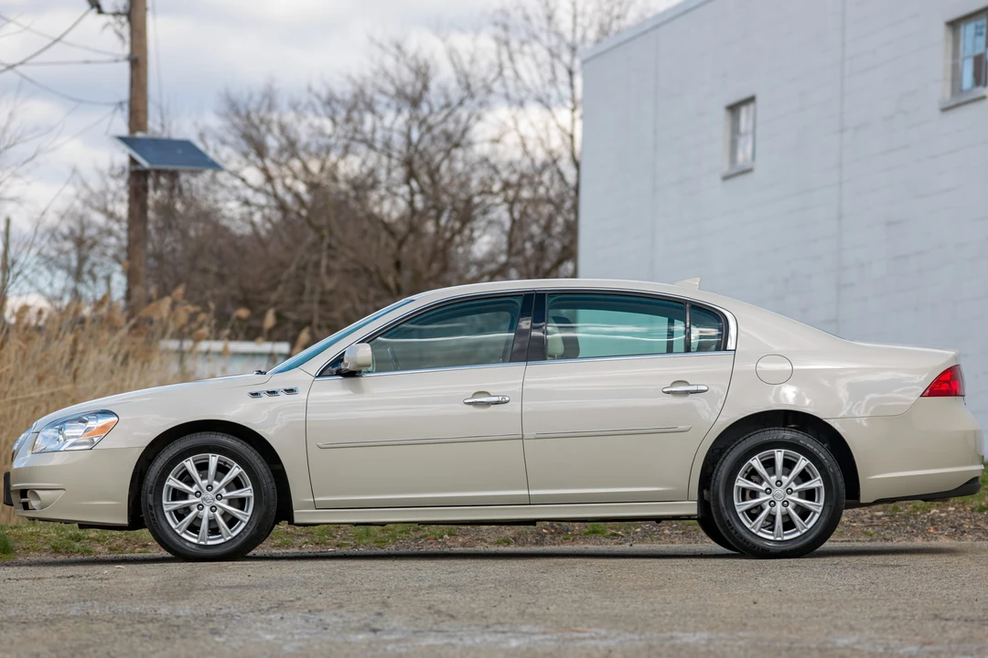 2011 Buick Lucerne - Image 13 of 31