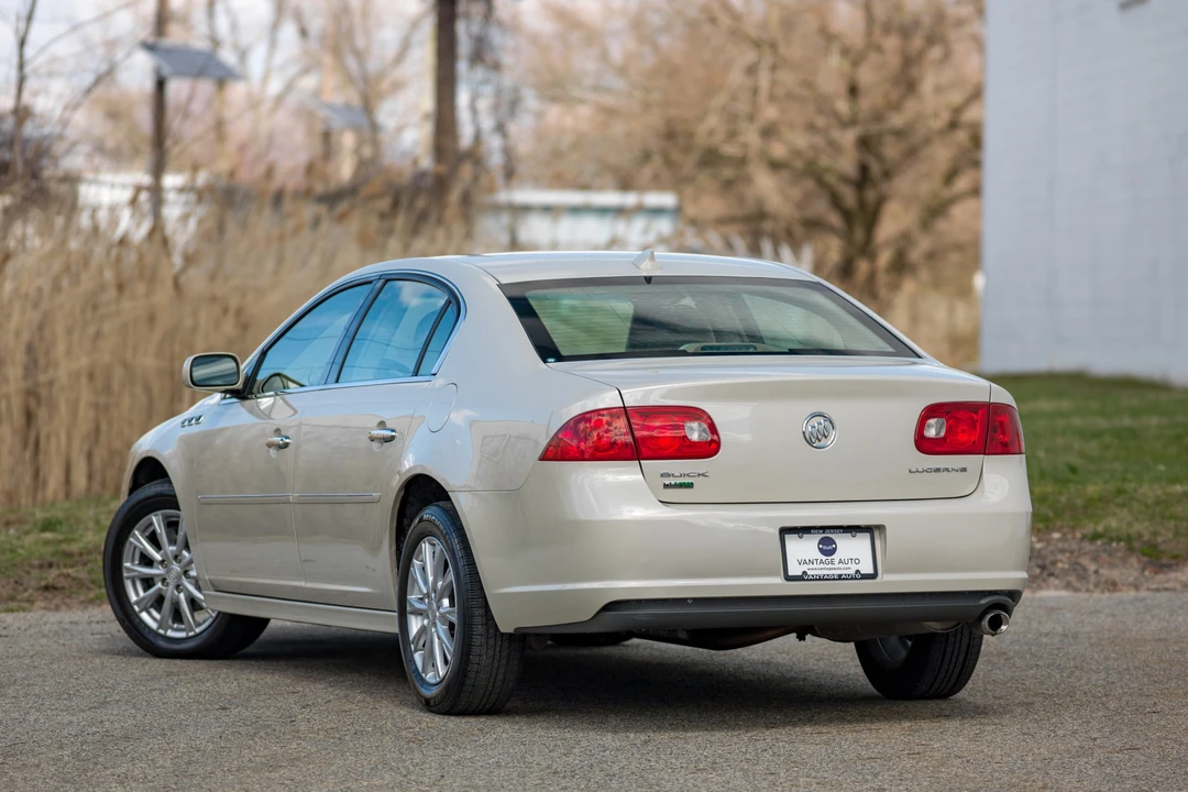 2011 Buick Lucerne - Image 16 of 31