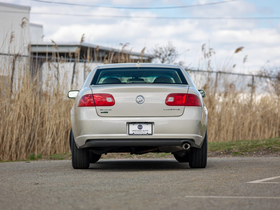 2011 Buick Lucerne - Image 18 of 31