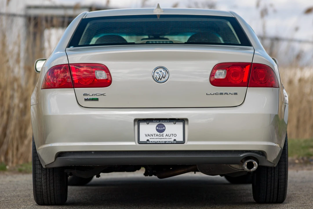 2011 Buick Lucerne - Image 19 of 31