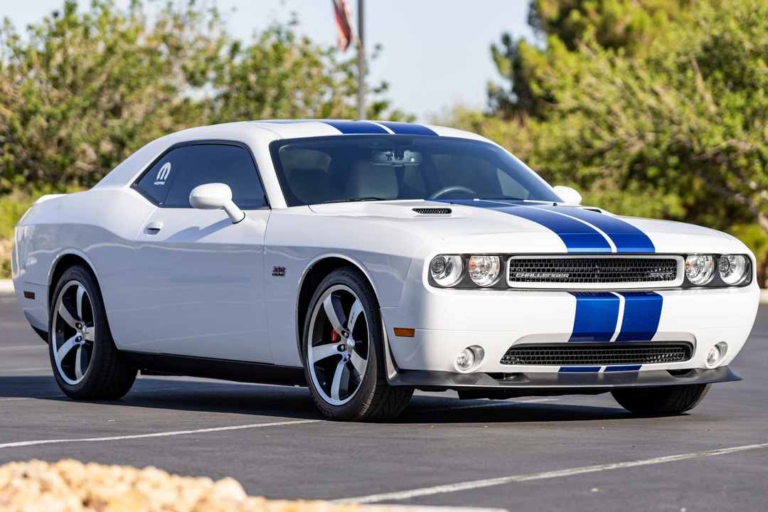 2011 Dodge Challenger SRT8 & 392 3rd Gen - Image 4 of 31