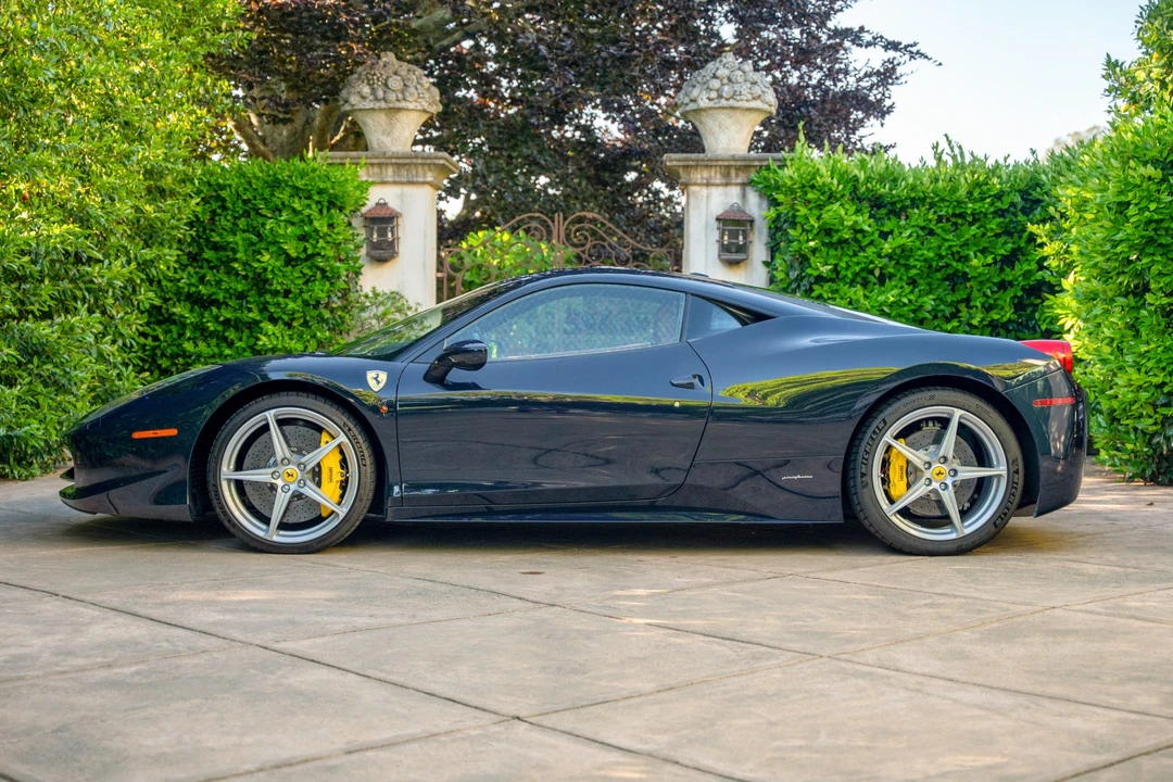 2011 Ferrari 458 Italia - Image 8 of 31