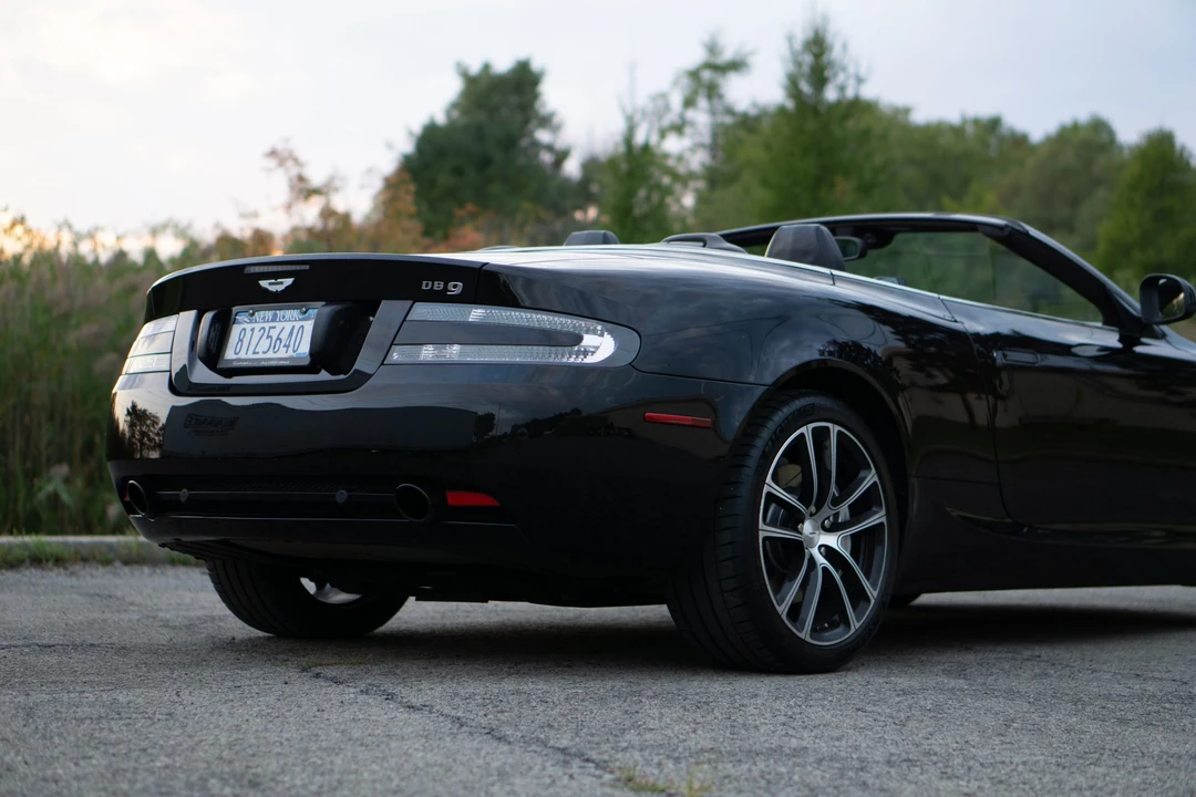 2012 Aston Martin DB9 - Image 23 of 31