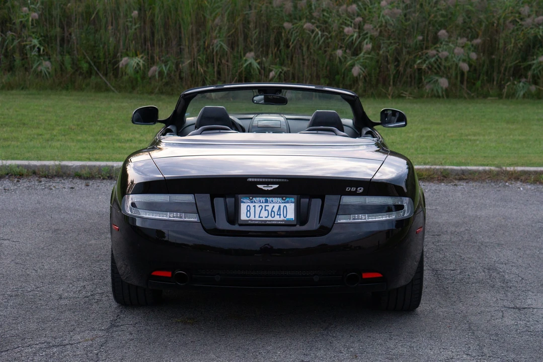 2012 Aston Martin DB9 - Image 13 of 31