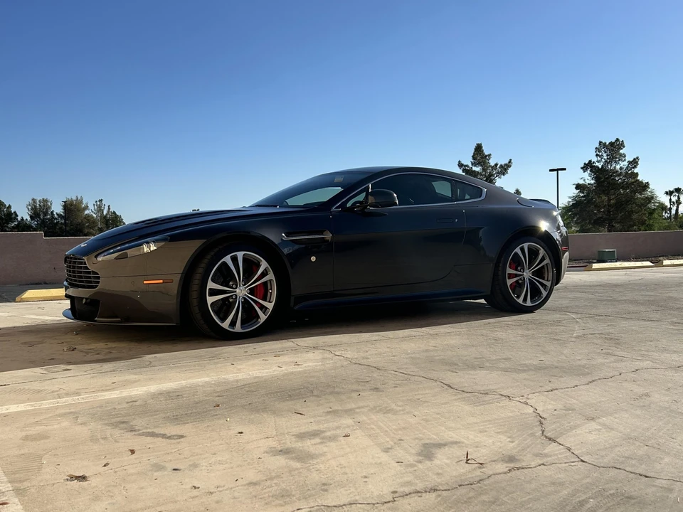 2012 Aston Martin V12 Vantage (2010-2018) - Image 26 of 31