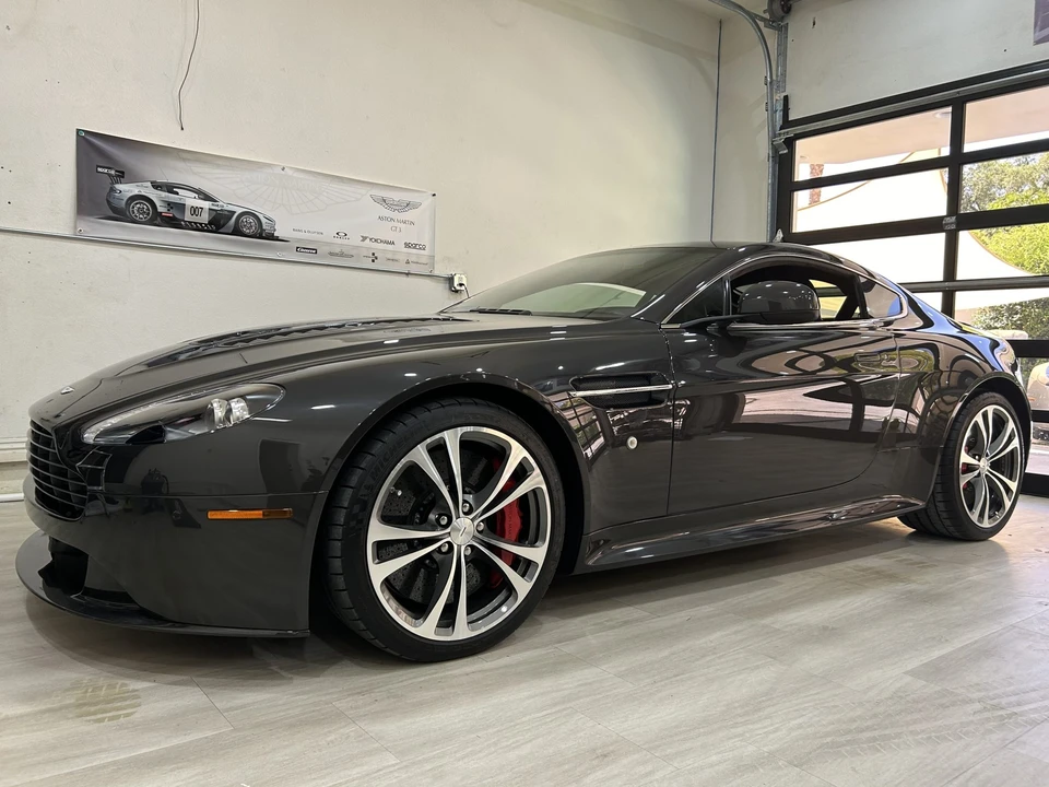 2012 Aston Martin V12 Vantage (2010-2018) - Image 27 of 31