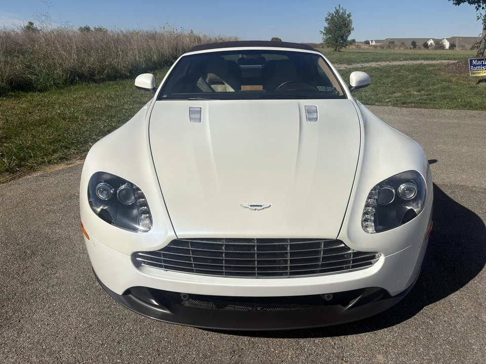 2012 Aston Martin V8 Vantage (2006-2017) - Image 14 of 31