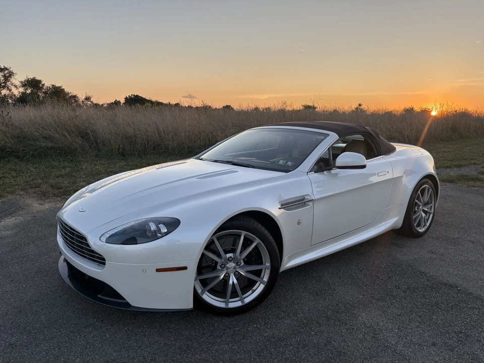 2012 Aston Martin V8 Vantage (2006-2017) - Image 4 of 31