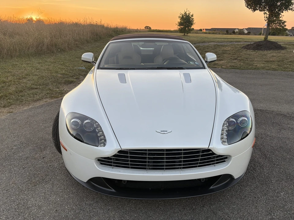2012 Aston Martin V8 Vantage (2006-2017) - Image 13 of 31