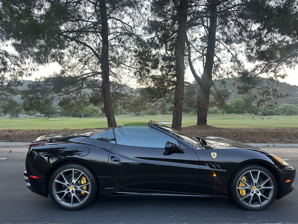 2012 Ferrari California - Image 8 of 31