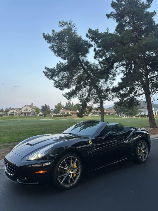 2012 Ferrari California - Image 2 of 31