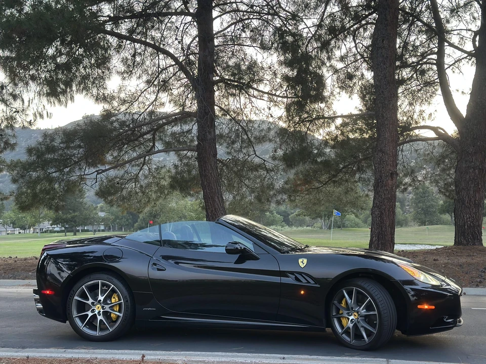 2012 Ferrari California - Image 9 of 31