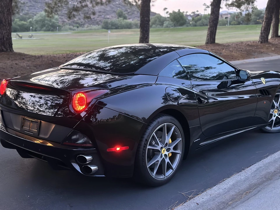 2012 Ferrari California - Image 26 of 31