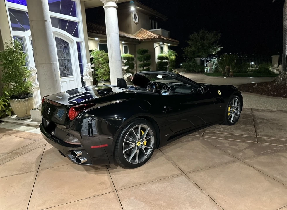 2012 Ferrari California - Image 25 of 31