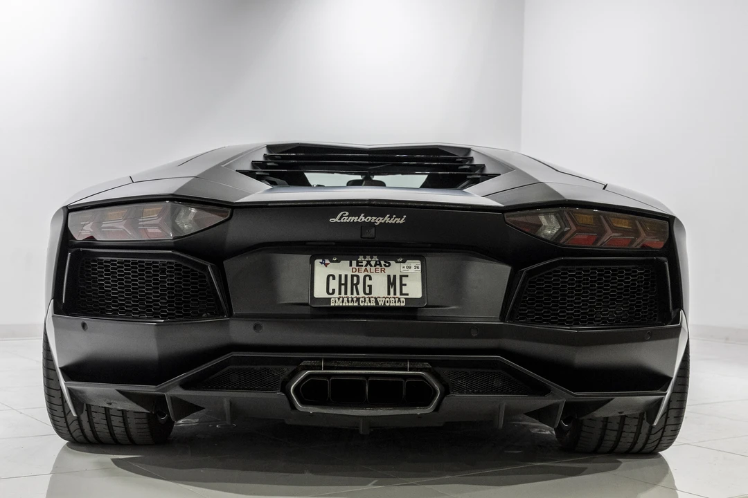2012 Lamborghini Aventador LP700-4 - Image 8 of 31