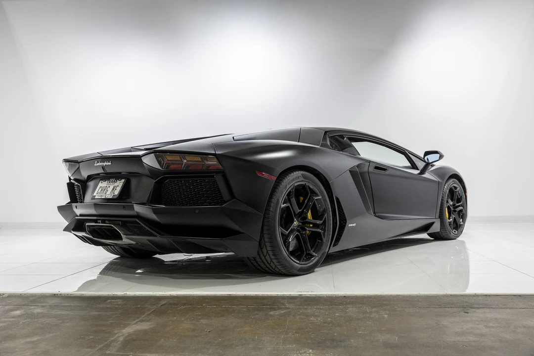2012 Lamborghini Aventador LP700-4 - Image 11 of 31