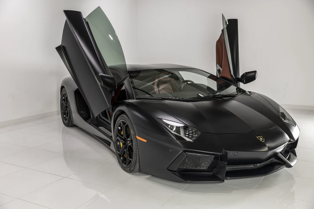 2012 Lamborghini Aventador LP700-4 - Image 15 of 31