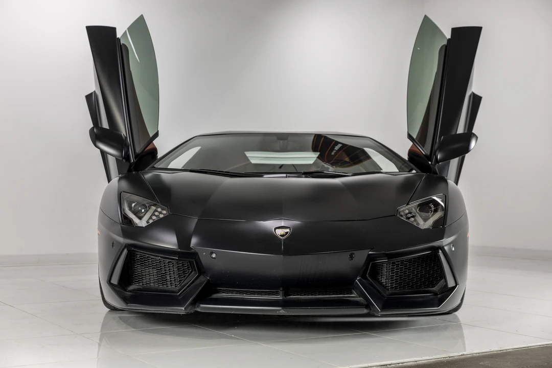 2012 Lamborghini Aventador LP700-4 - Image 17 of 31