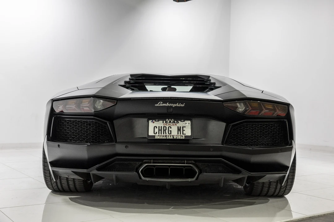 2012 Lamborghini Aventador LP700-4 - Image 9 of 31