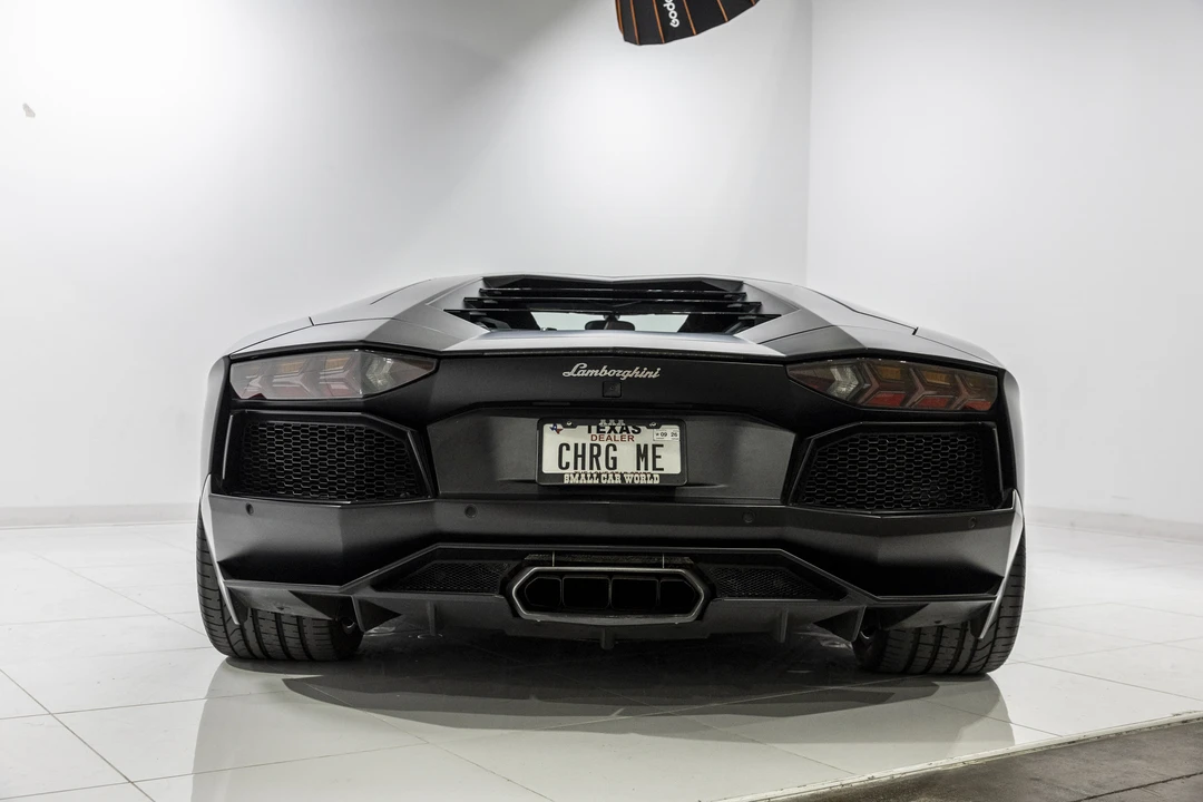 2012 Lamborghini Aventador LP700-4 - Image 10 of 31