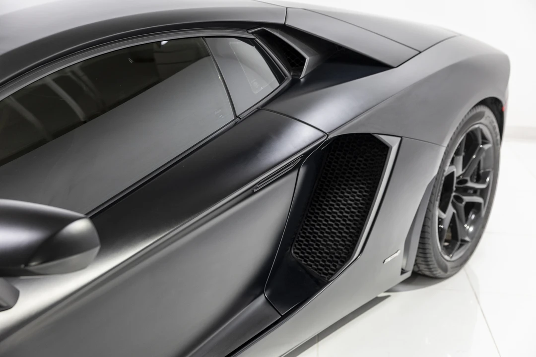 2012 Lamborghini Aventador LP700-4 - Image 28 of 31