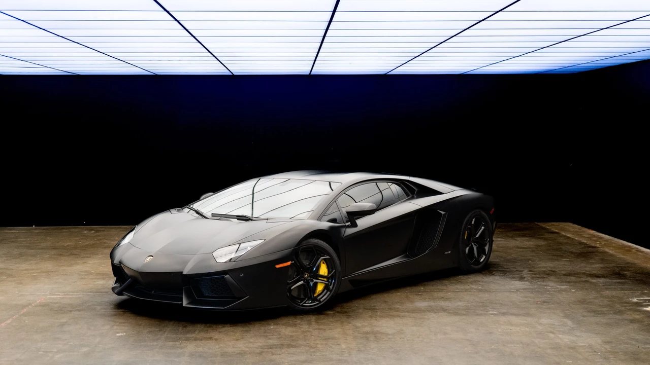2012 Lamborghini Aventador LP700-4 - Image 23 of 31