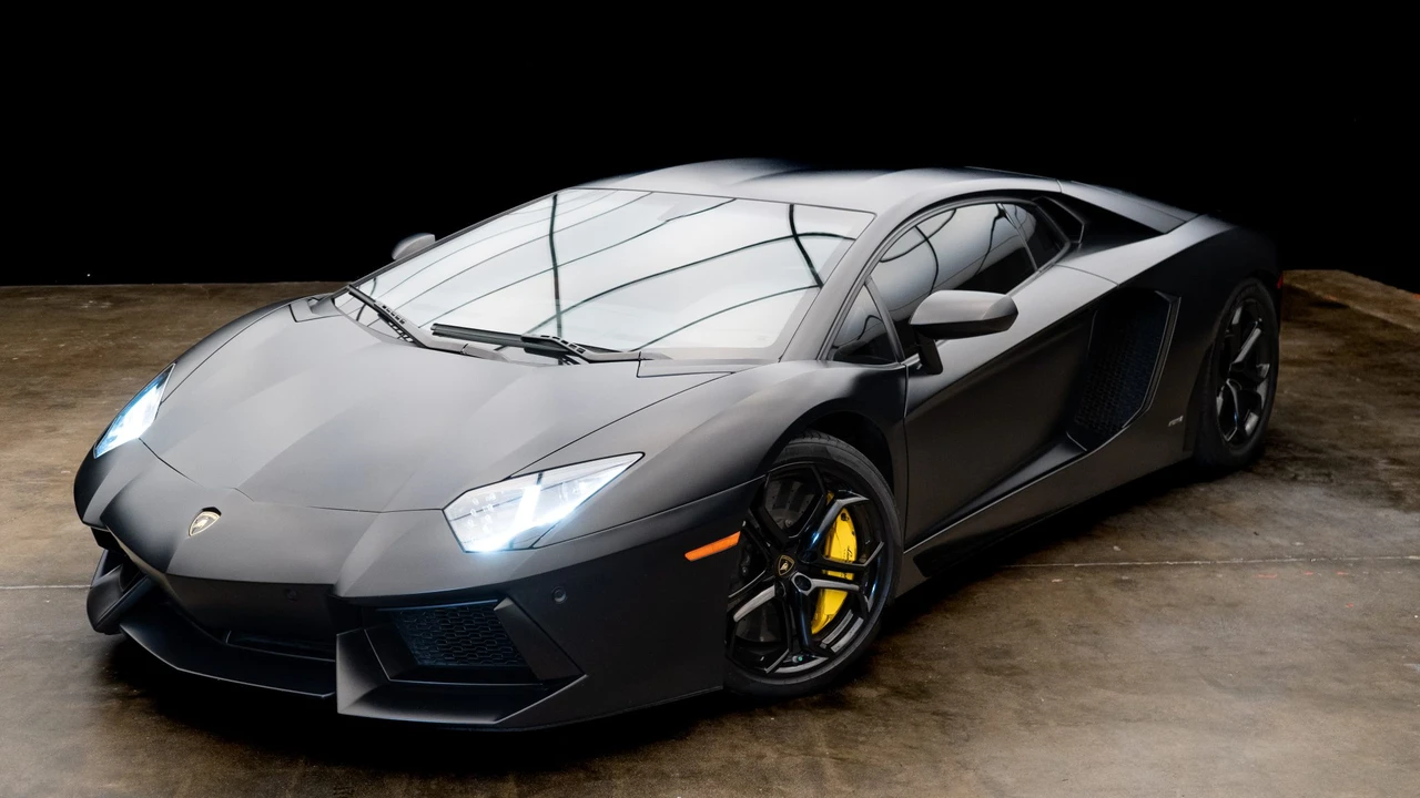 2012 Lamborghini Aventador LP700-4 - Image 20 of 31
