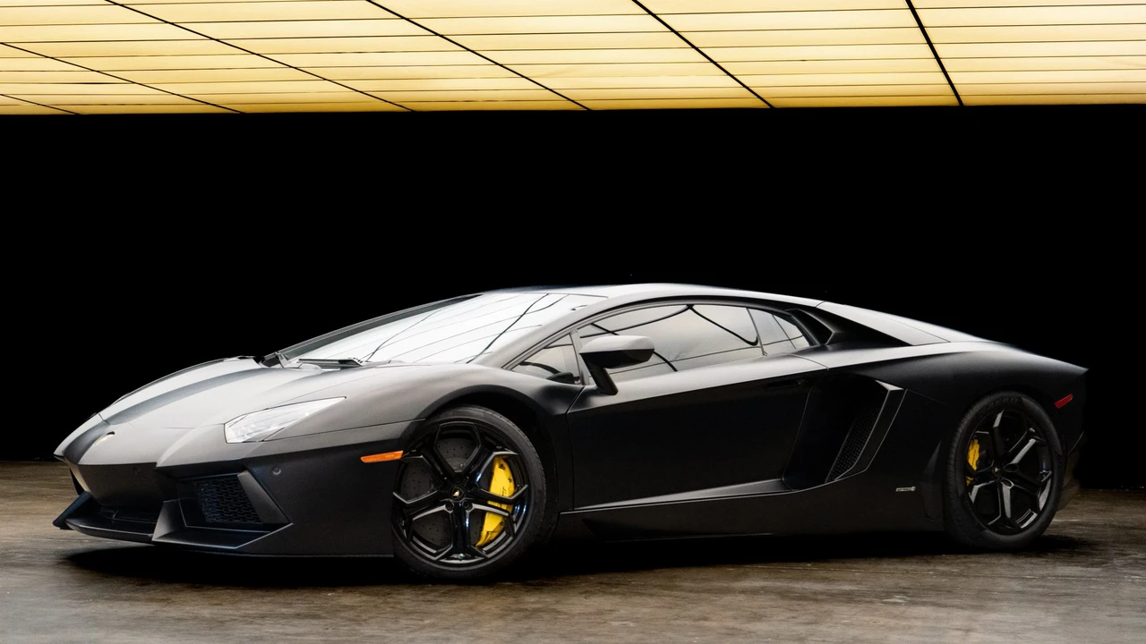 2012 Lamborghini Aventador LP700-4 - Image 31 of 31