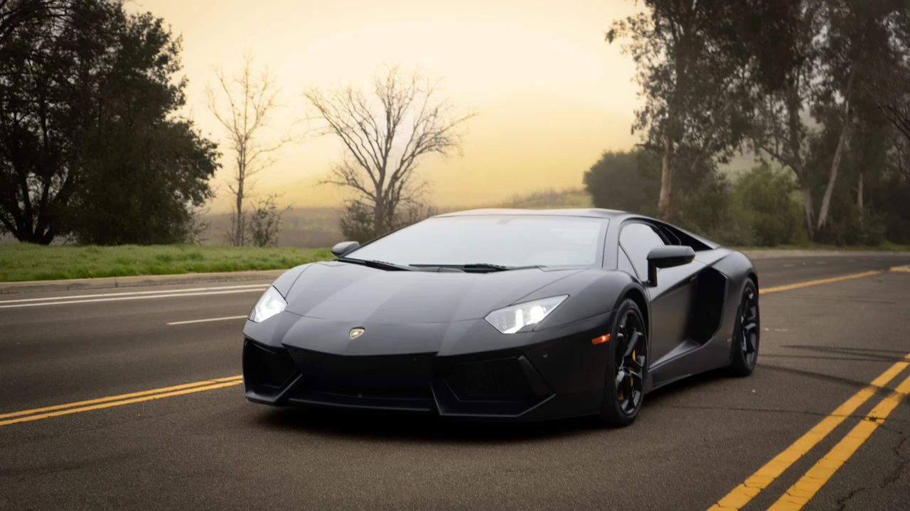 2012 Lamborghini Aventador LP700-4 - Image 3 of 31