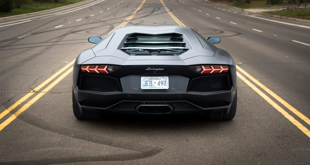 2012 Lamborghini Aventador LP700-4 - Image 10 of 31