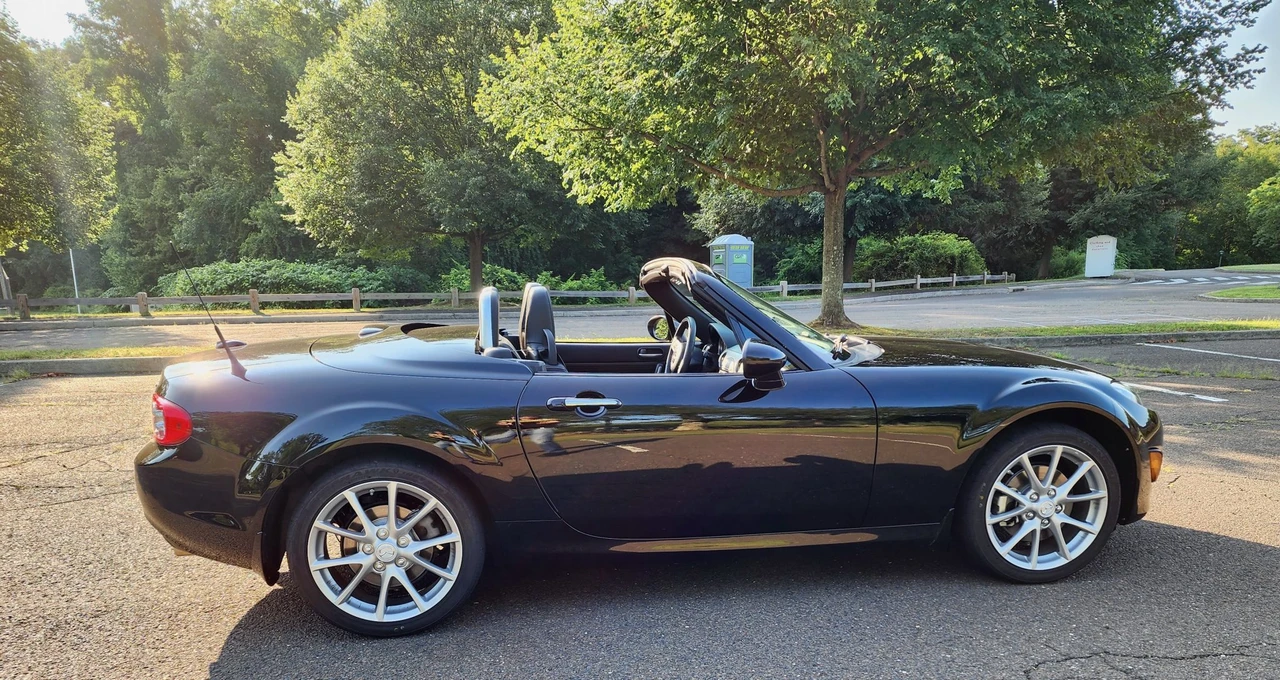 2012 Mazda NC MX-5 Miata - Image 8 of 31