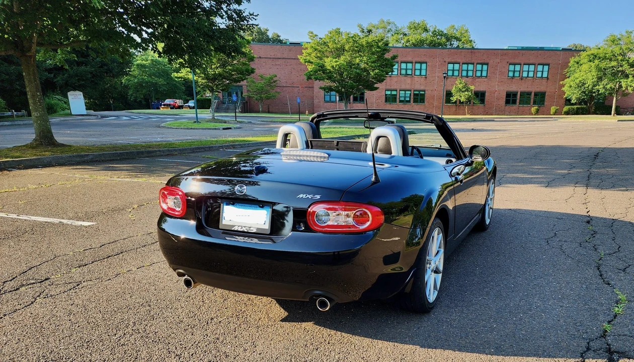 2012 Mazda NC MX-5 Miata - Image 11 of 31