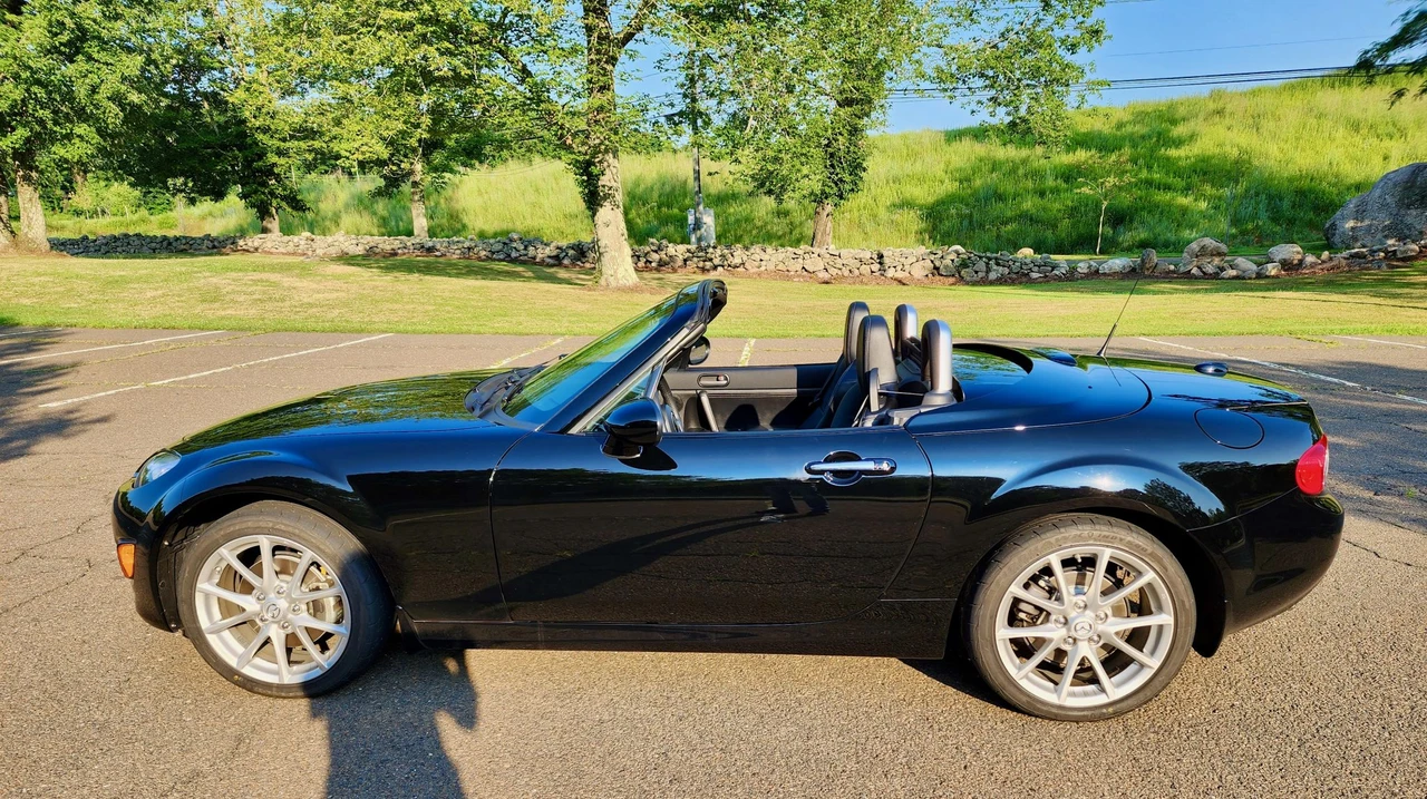 2012 Mazda NC MX-5 Miata - Image 19 of 31