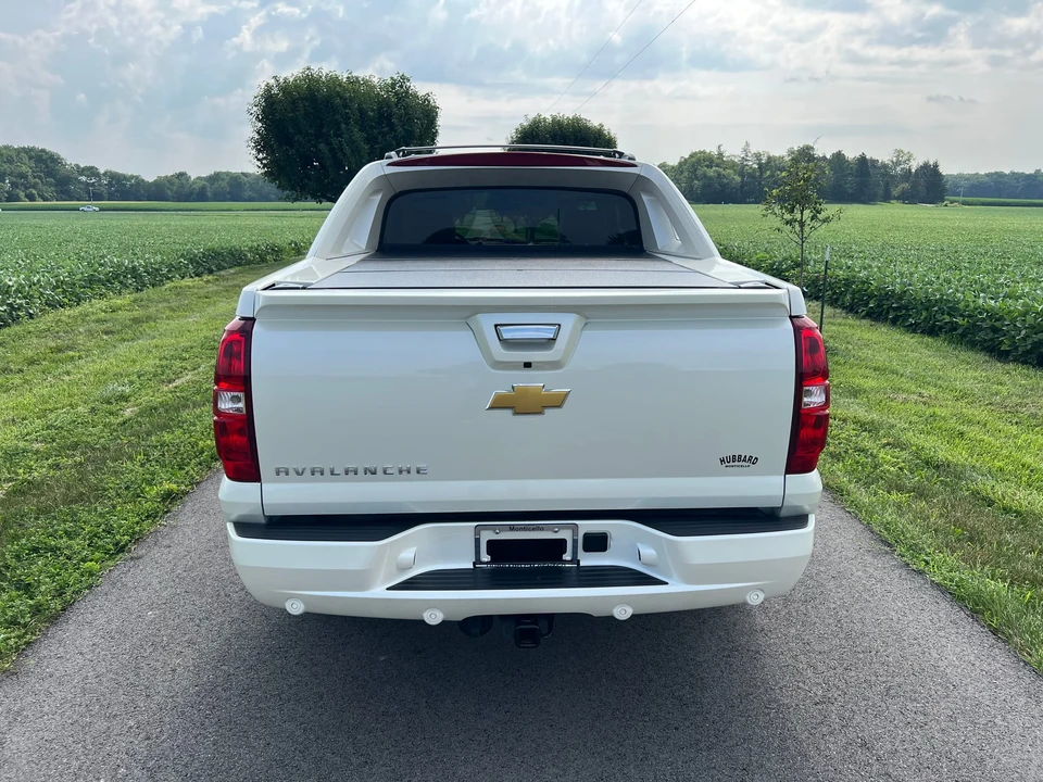 2013 Chevrolet Avalanche - Image 7 of 31