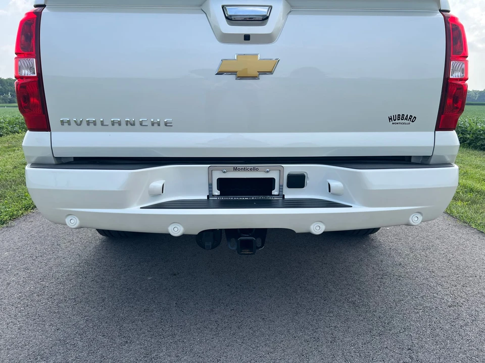2013 Chevrolet Avalanche - Image 17 of 31