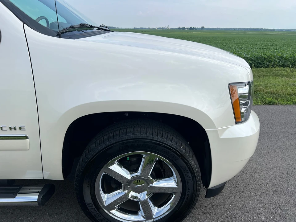 2013 Chevrolet Avalanche - Image 21 of 31