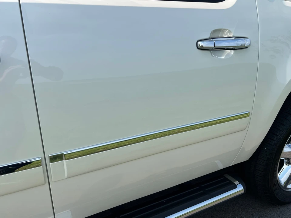 2013 Chevrolet Avalanche - Image 28 of 31