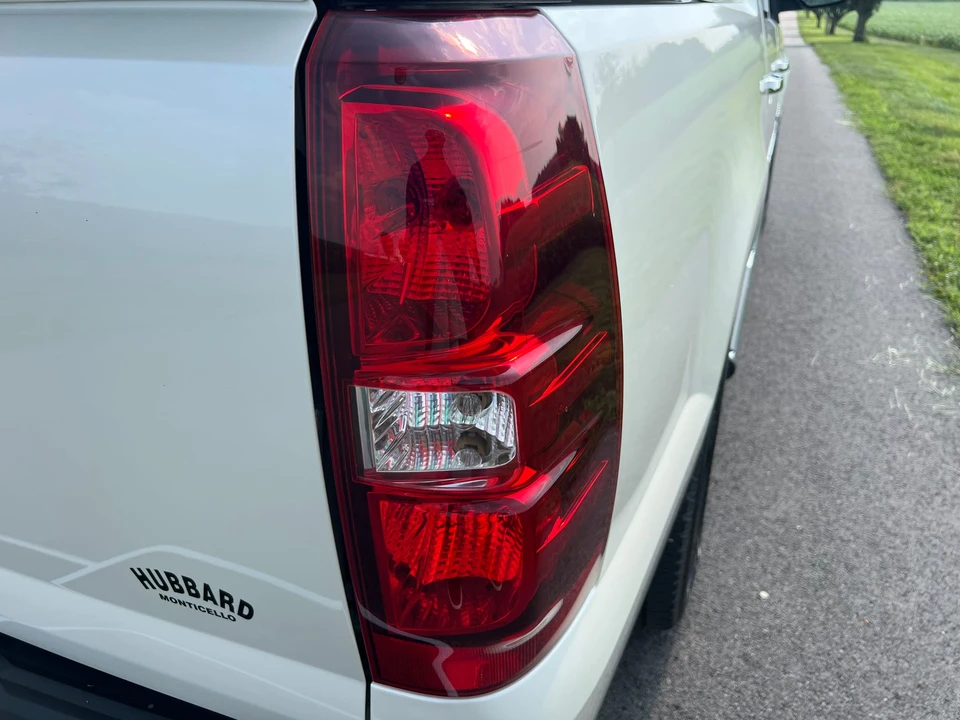 2013 Chevrolet Avalanche - Image 25 of 31
