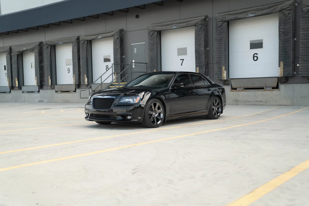 2013 Chrysler 300 (2005-2023) - Image 4 of 31