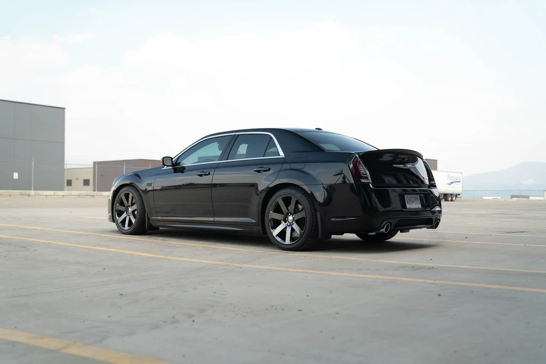 2013 Chrysler 300 (2005-2023) - Image 7 of 31