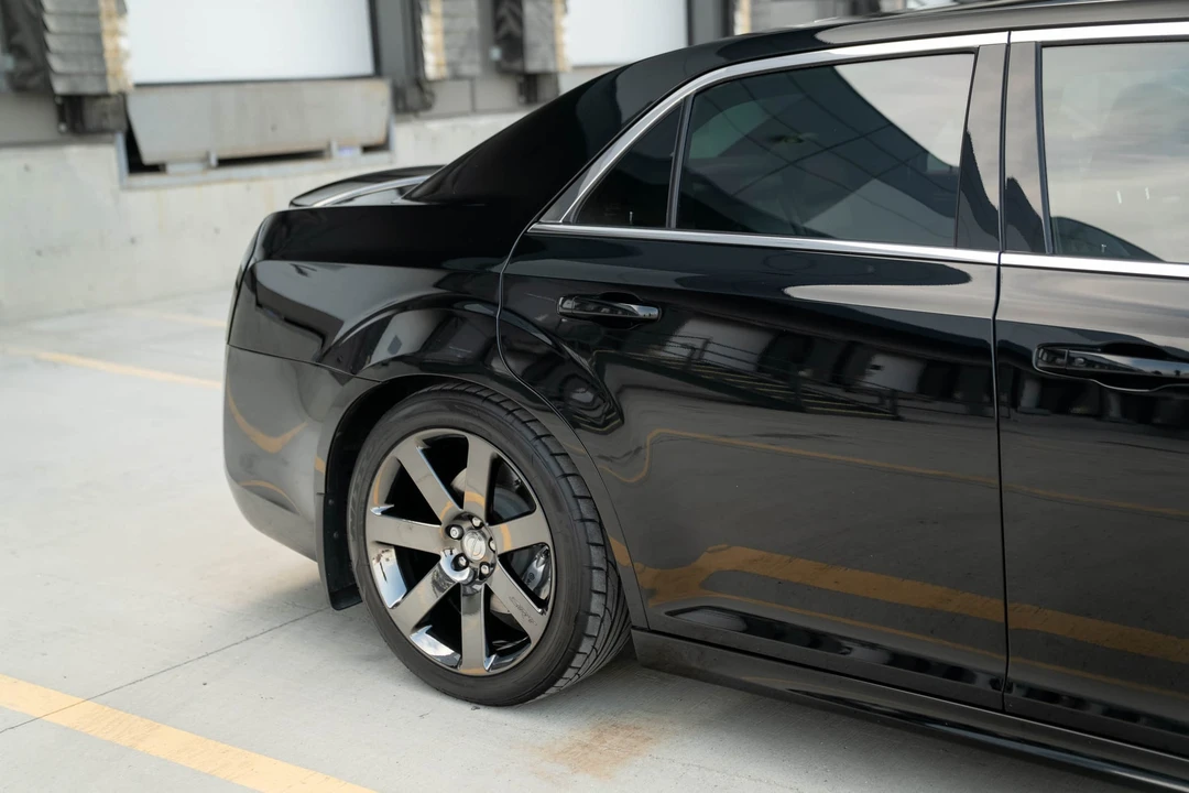 2013 Chrysler 300 (2005-2023) - Image 26 of 31