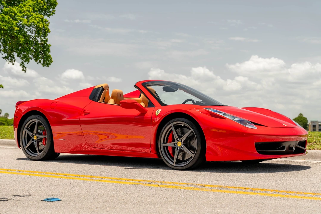 2013 Ferrari 458 Spider - Image 8 of 31
