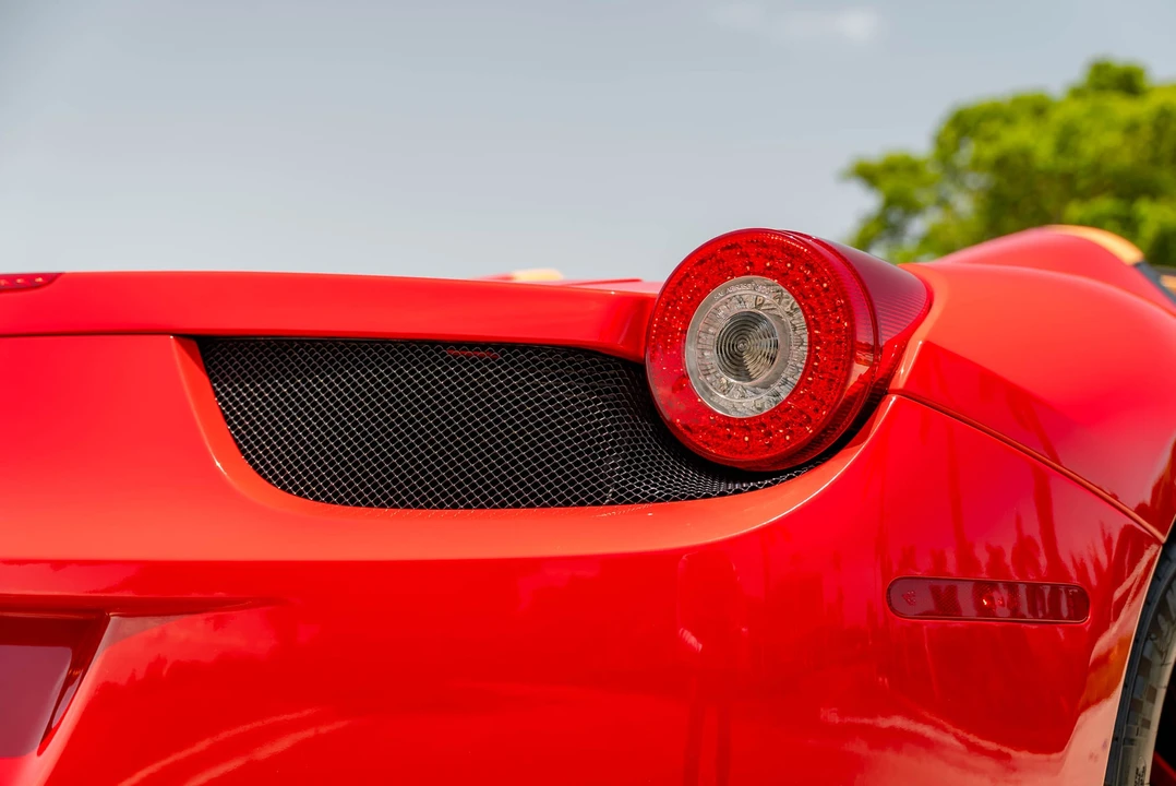 2013 Ferrari 458 Spider - Image 26 of 31