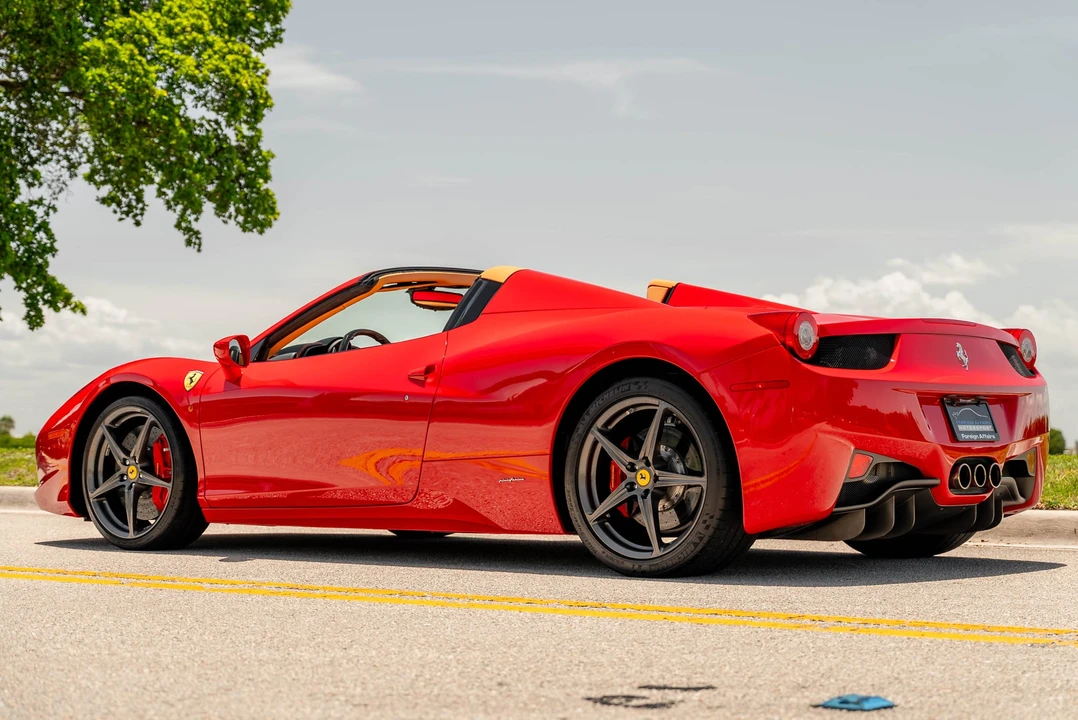 2013 Ferrari 458 Spider - Image 15 of 31