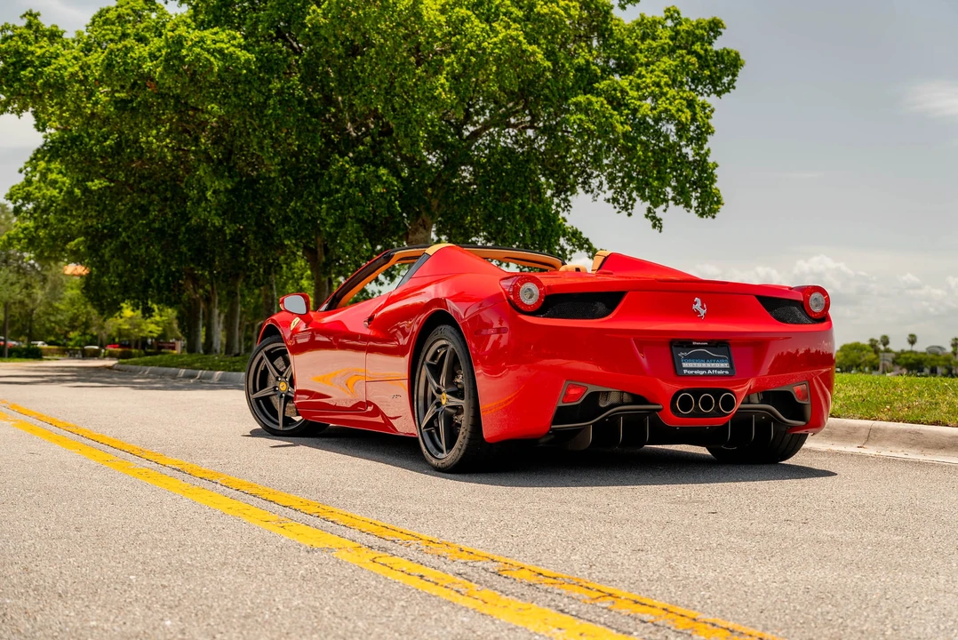 2013 Ferrari 458 Spider - Image 13 of 31