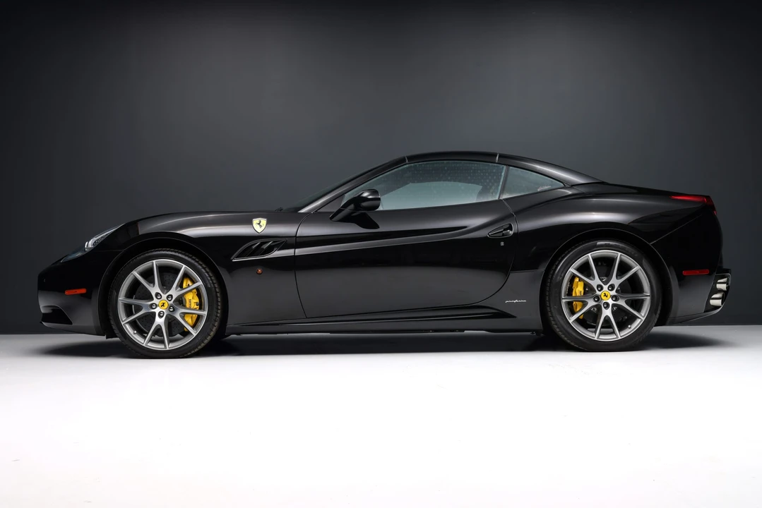 2013 Ferrari California - Image 5 of 31