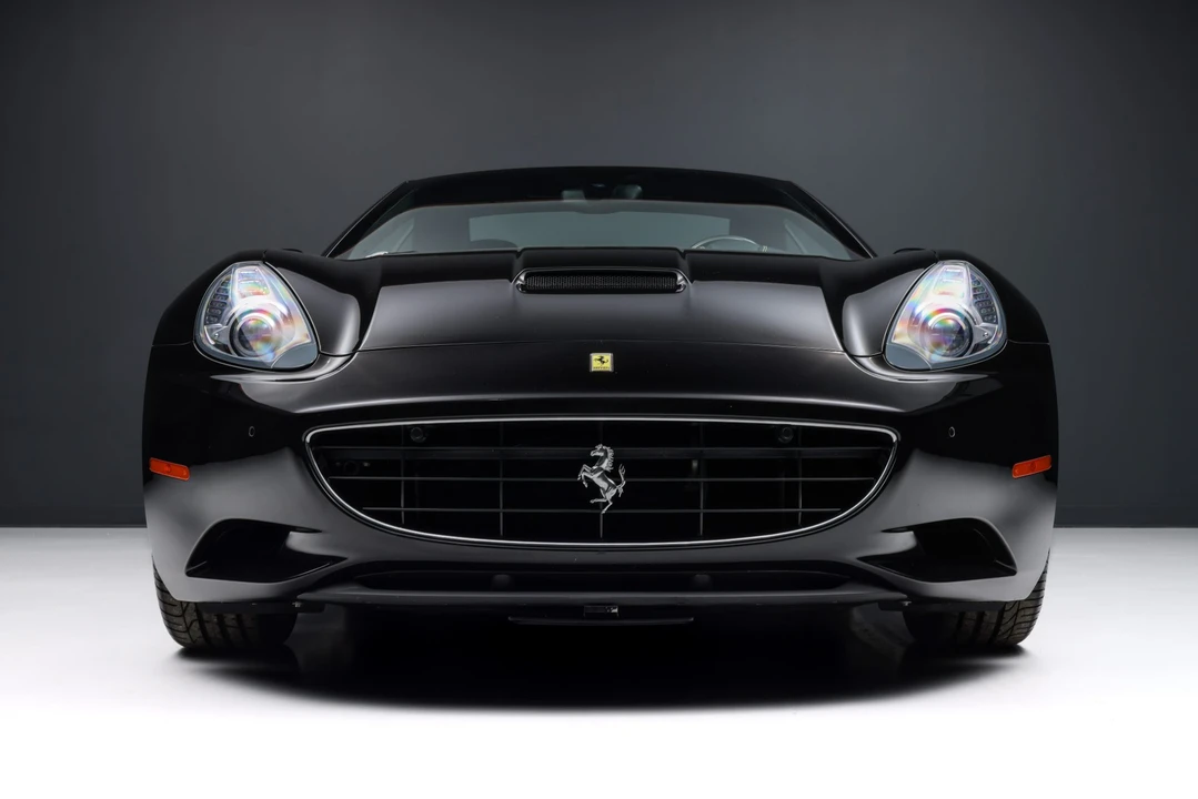 2013 Ferrari California - Image 16 of 31