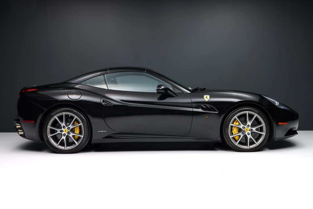 2013 Ferrari California - Image 11 of 31