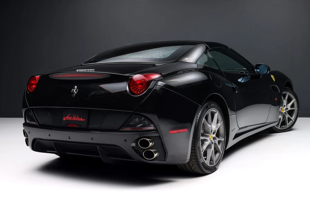 2013 Ferrari California - Image 9 of 31