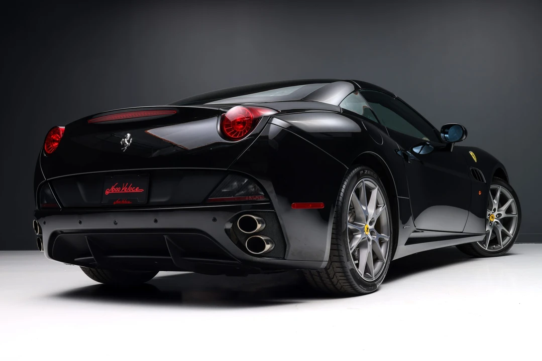 2013 Ferrari California - Image 10 of 31